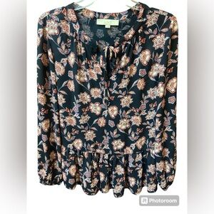 Loft Navy Floral Ruffled Hem Blouse Size Small